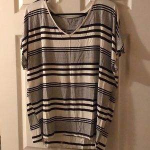 Ann Taylor short sleeve top